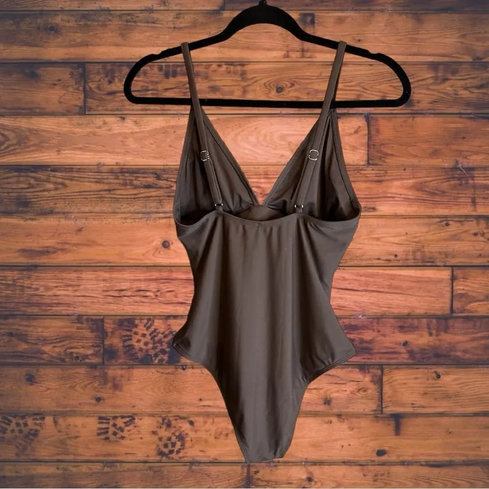 5 for $25🔥Small Hazelnut V-Neck One‎ Piece Swimsuit